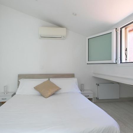 Ca' Sciarrin Apartment Near Rialto Bridge Венеция Номер фото